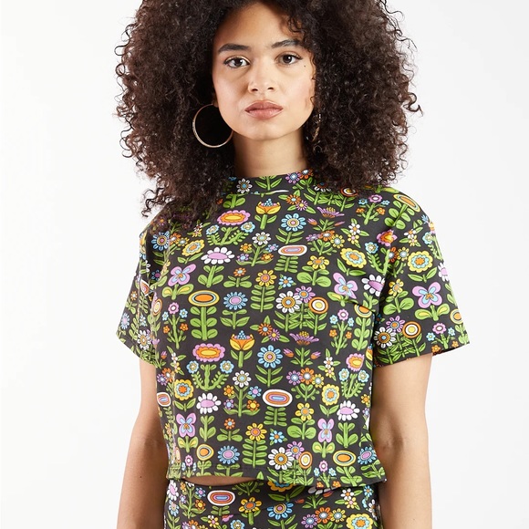 Nooworks Tops - Nooworks Crop Top Awesome Blossoms